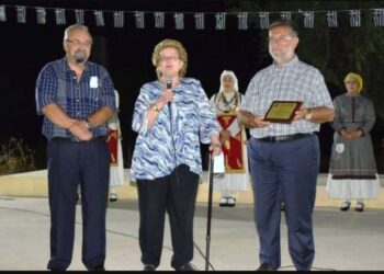 Θρήνος στην τοπική κοινωνία: Ζευγάρι βρέθηκε νεκρό αγκαλιά μέσα στο σπίτι του-Είχαν βραβευθεί πέρυσι για την προσφορά τους