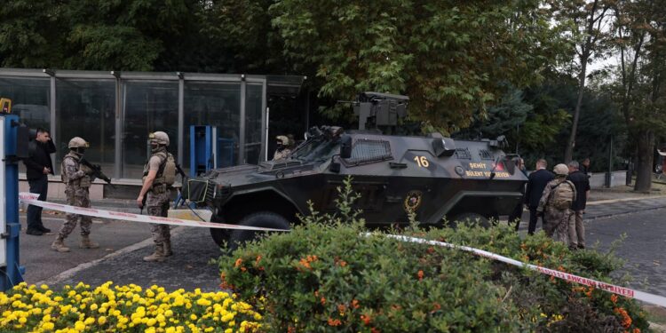 Alldaynews.gr Τρομοκρατικό χτύπημα στο τουρκικό υπουργείο Εσωτερικών στην Άγκυρα – Έκρηξη και μπαράζ πυροβολισμών – Τουλάχιστον 2 νεκροί