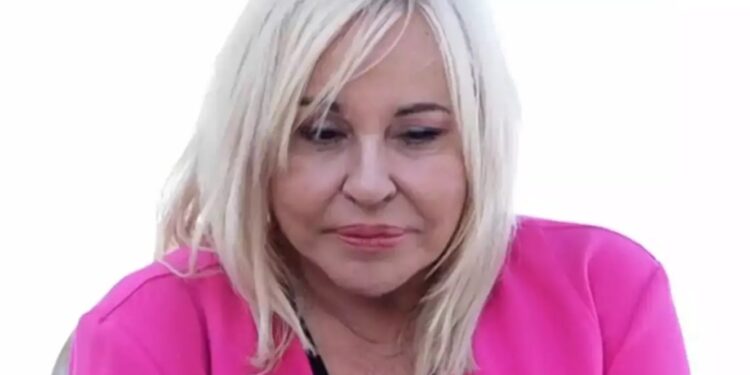 Alldaynews.gr Κατέρρευσε η Μπέσσυ Αργυράκη για τον χαμό της αδελφής της: «Δεν μπορώ, είναι πολύ θλιβερό»