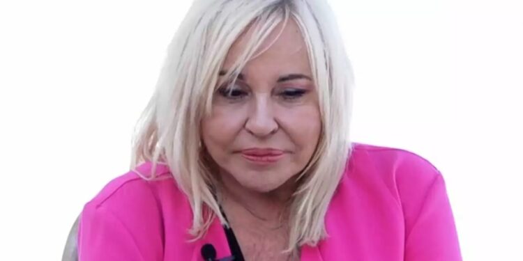 Alldaynews.gr Κατέρρευσε η Μπέσσυ Αργυράκη για τον χαμό της αδελφής της: «Δεν μπορώ, είναι πολύ θλιβερό»