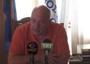 Χυδαία επίθεση Μπέου σε δημοσιογράφους – «Μια φορά τον μήνα κάνεις μπάνιο μωρή»