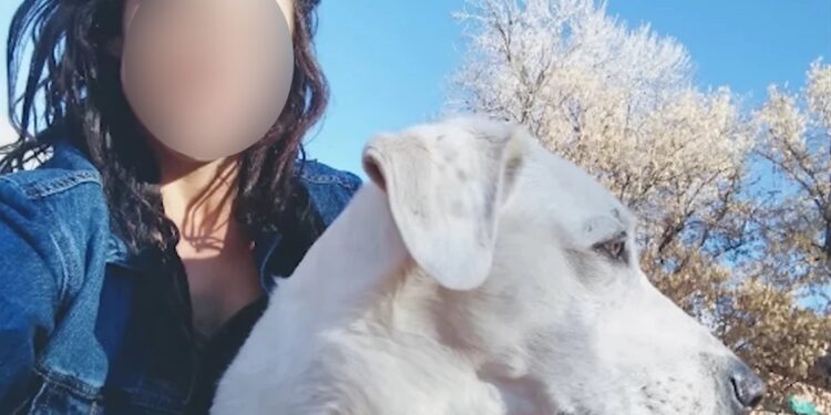 Μυστήριο με γυναίκα που βρέθηκε καμένη και χασαπομάχαιρο σε κοντινή απόσταση από το πτώμα (φωτο, video)