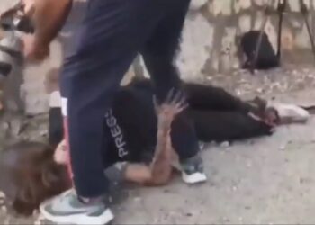 Νεκpός και τραυματίες δημοσιογράφοι στα σύνορα του Ισραήλ σε Ζωντανή μετάδοση (video)