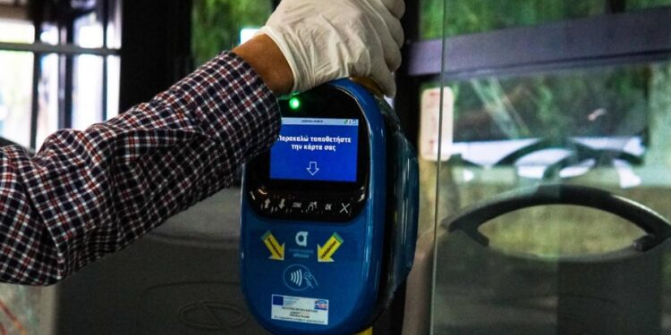 Τέλος τα χάρτινα εισιτήρια στα λεωφορεία – Τι αλλάζει