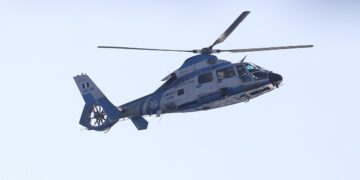 Alldaynews.gr Σοκ στην Πιερία: Ελικόπτερο του Λιμενικού παρέσυρε ομπρέλες στην παραλία-Τραυματίστηκε 42χρονη (video)
