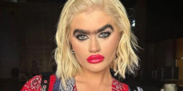 Η Σοφία Χατζηπαντελή «κούρεψε» τα πυκνά φρύδια της και είναι αγνώριστη – Η φωτό με την Μπακοδήμου