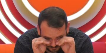 Alldaynews.gr Fame Story – Κατέρρευσε ο Δημήτρης: «Όταν πέθανε ο αδελφός μου, ο μπαμπάς εξαφανίστηκε από τη ζωή μας»