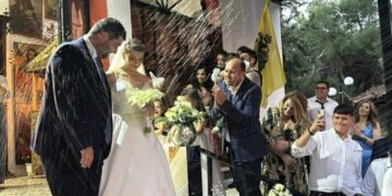 Alldaynews.gr Σενάριο από ταινία – Γνωρίστηκαν στον Ιανό, Δεν παντρεύτηκαν λόγω Daniel και πήγαν εκκλησία μετά τον …Elias