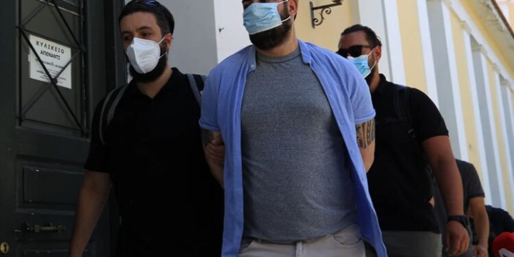 Alldaynews.gr Κάθειρξη 10 ετών με αναστολή στον παίκτη ριάλιτι που είχε «μπουκάρει» στο Εφετείο με 1,2 εκατ. ευρώ και ναρκωτικά