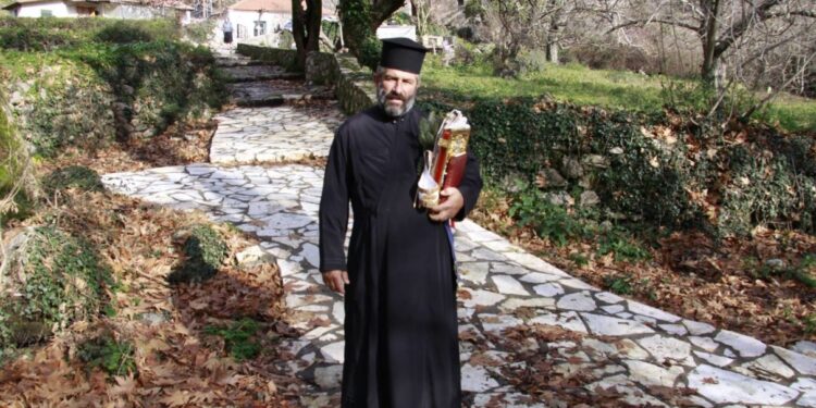 Θρήνος για τον 55χρονο Ιερέα πατήρ Φίλιππο Πέτρου που ”Έφυγε” με τραγικό τρόπο[Φωτογραφίες]