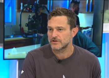 Alldaynews.gr “Ήμουν ολόγυμνος, η Παπουτσή έβλεπε μπροστά και η Μανίσαλη μου είπε… μπράβο αγόρι μου”