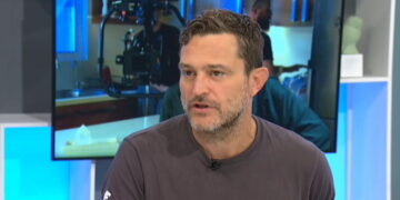 “Ήμουν ολόγυμνος, η Παπουτσή έβλεπε μπροστά και η Μανίσαλη μου είπε… μπράβο αγόρι μου”