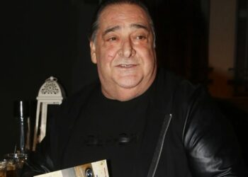 Βασίλης Καρράς