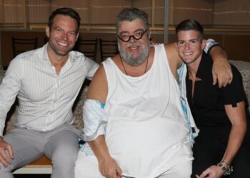 Στέφανος Κασσελάκης: Με τον Τάιλερ στην παράσταση του Κραουνάκη στο Ηρώδειο