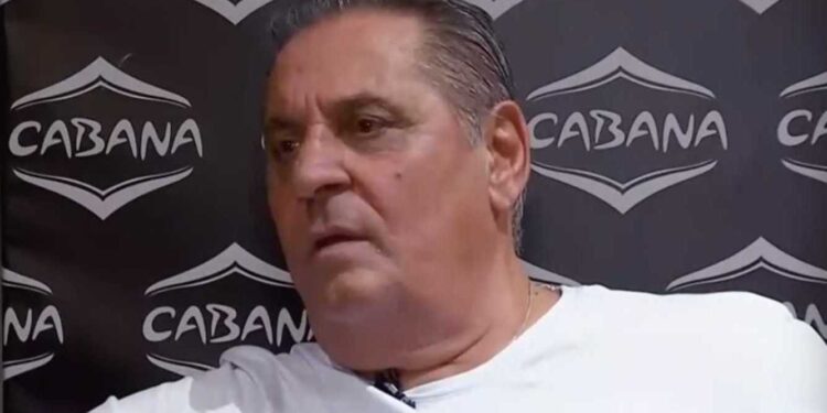 Alldaynews.gr Συγκλονίζει ο Ζαφείρης Μελάς: «Δεν πήγα να δω τον Βασίλη Καρρά γιατί δεν θα αντέξω – Δεν είναι καλά»