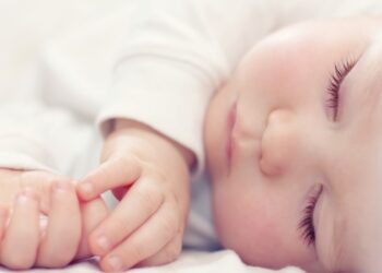 Νάξος: «Θα το μεγαλώσουμε σαν δικό μας», λέει ο πατέρας της 13χρονης για το μωρό της κόρης του[video]