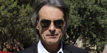 Μαίρη Χρονοπούλου: Ανατριχιαστική κίνηση απο τον Νίκο Σταγόπουλο-Έβαλε τη βέρα του αρραβώνα τους στο φέρετρο[video]