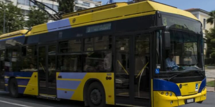 Alldaynews.gr Χωρίς τρόλεϊ από τις 11:00-17:00 λόγω στάσης εργασίας των εργαζομένων