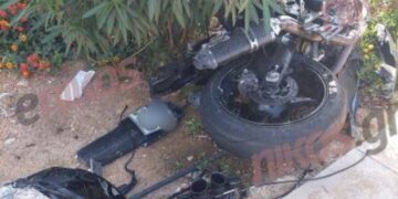 Θανατηφόρο τροχαίο στην Αθήνα: Νεκρός ο 19χρονος οδηγός-Σμπαράλια η μηχανή[Φωτογραφίες]