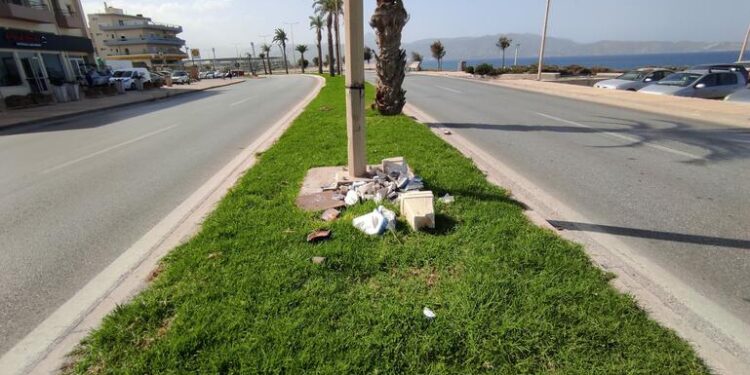 Alldaynews.gr Τραγική ειρωνεία: 17χρονος τράκαρε στο εκκλησάκι που στήθηκε για τον ξάδερφό του – “Όλα θα πάνε καλά! Θα γυρίσουμε στο σπίτι μας”!