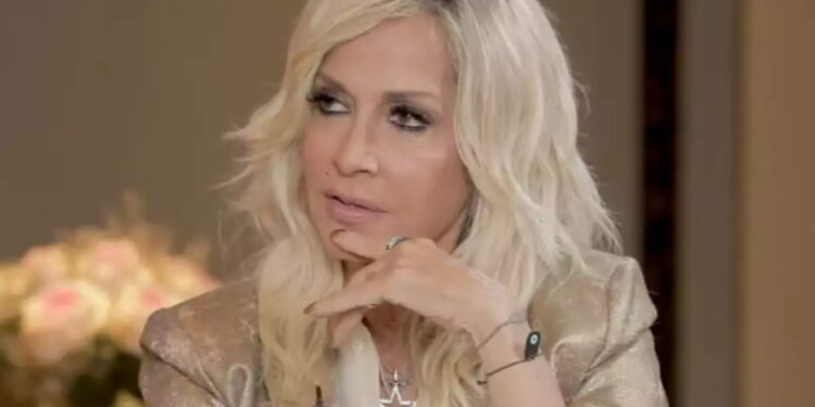 Alldaynews.gr Άννα Βίσση