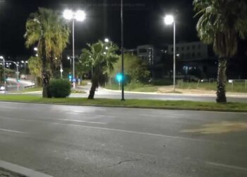 Τροχαίο στην παραλιακή – Βαριά τραυματισμένη η 23χρονη οδηγός (video)