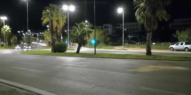 Alldaynews.gr Τροχαίο στην παραλιακή – Βαριά τραυματισμένη η 23χρονη οδηγός (video)