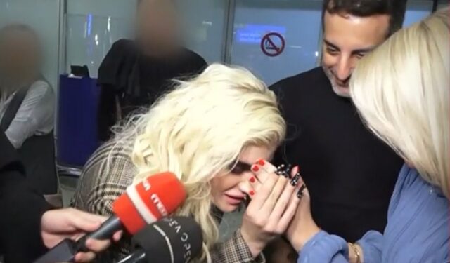 Χατζηπαντελή: Έβαλε τους ρεπόρτερ να αγγίξουν τα φρύδια της – Εκνευρίστηκε κι έφυγε