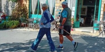 Alldaynews.gr Κώστας Καραμανλής: Για πεζοπορία στην Αρκαδία με τη Νατάσα Παζαΐτη