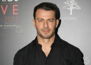 Γιώργος Αγγελόπουλος: Η πρώτη ανάρτηση που έκανε από τη Σκιάθο μετά την κηδεία της μητέρας του