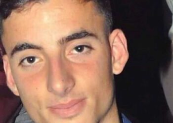 Τραγωδiα στις Κυκλάδες: Ο 22χρονος Παναγιώτης έφυγε από τη ζωή μετά από ανακoπή – Τι είναι η νόσος «Νάξος» (video)