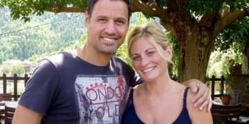 Alldaynews.gr Unfollow μετά τον χωρισμό-βόμβα Παπαθωμά και Πετράκου: Το σχόλιο του τραγουδιστή στη νέα ανάρτηση της πρώην του (video)