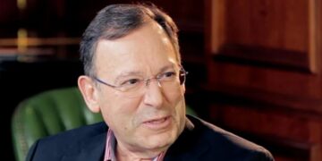Alldaynews.gr Ανδρέας Φουστάνος: Μου αρέσει η γυναίκα να έχει όρεξη, γι΄ αυτό πάω με μικρότερες