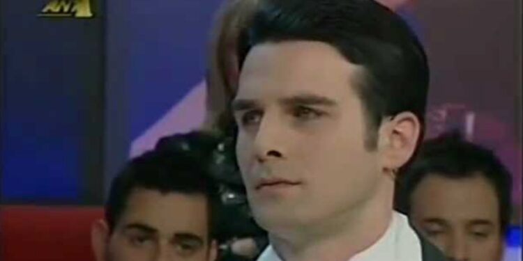 Αυτή την τηλεόραση θέλουμε: Όταν το «Η κάλτσα σου είναι πολύ παρδαλή» έφερε τον όρο «τρολ» στην Ελλάδα (video)