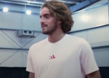 Ο Τσιτσιπάς κέρδισε στοίχημα με τον εκατομμυριούχο Γκάτζι και έδωσε τα χρήματα σε φιλανθρωπία