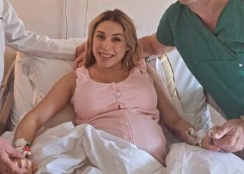 Μαρία Καρλάκη: Οι πρώτες φωτογραφίες με τον νεογέννητο γιο της και τον πατέρα του μωρού