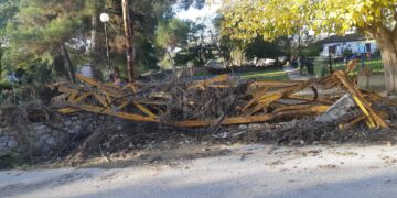 Alldaynews.gr Σαν «βομβαρδισμένο», χωριό της Λάρισας 75 μέρες μετά τις πλημμύρες – Απίστευτες οι εικόνες (φωτο)