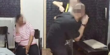 Alldaynews.gr Θρίλερ στο Κερατσίνι: Ηλεκτροσόκ και σ3ξουαλικές πράξεις μεταξύ ΑΜΕΑ μετέδιδε live μαστροπός