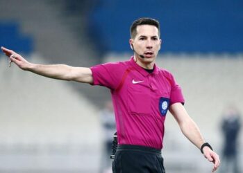 Έριξαν γκαζάκια στο μαγαζί του διαιτητή Γκάμαρη!