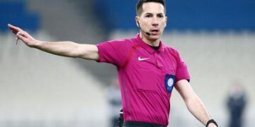 Alldaynews.gr Έριξαν γκαζάκια στο μαγαζί του διαιτητή Γκάμαρη!