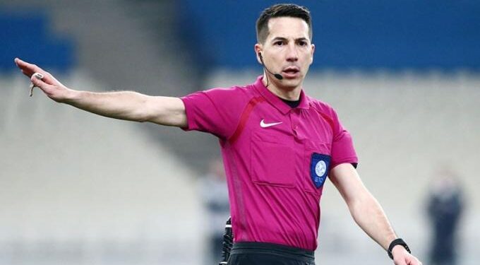 Alldaynews.gr Έριξαν γκαζάκια στο μαγαζί του διαιτητή Γκάμαρη!