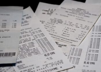 ΑΑΔΕ: «Βροχή» οι καταγγελίες πολιτών για φοροδιαφυγή μέσω της εφαρμογής – Πάνω από 70 την ημέρα