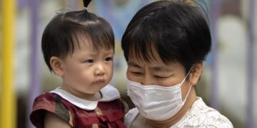 Alldaynews.gr Μυστηριώδης πνευμονία σαρώνει στην Κίνα και γεμίζει τα νοσοκομεία