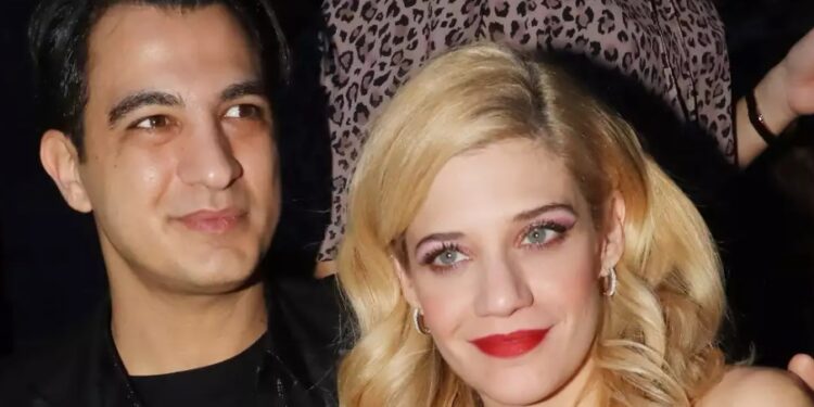 Alldaynews.gr Δήμος Αναστασιάδης: Η αποκάλυψη για τις οικονομικές δυσκολίες με την Τζένη Θεωνά – «Έχει υπάρξει περίοδος που είχαμε από 5 ευρώ»