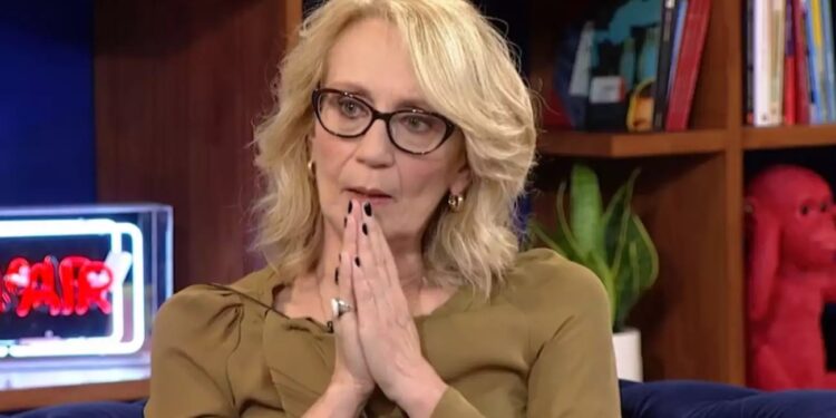 Φως στο Τούνελ – Ξέσπασε σε λυγμούς για τον εξαφανισμένο γιο της: “Δεν ήμουν καλή μητέρα”