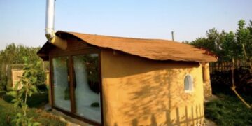 Alldaynews.gr Τα παραμυθένια σπίτια από cob με 1.500 ευρώ από δύο Λαρισαίους – Η πρωτοτυπία και οι χιλιάδες εθελοντές (φωτο)