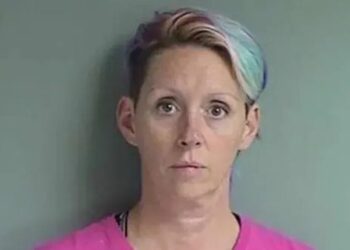 44χρονη έδωσε όπλο στην 72χρονη μητέρα της με άνοια για να αυτοκτονήσει