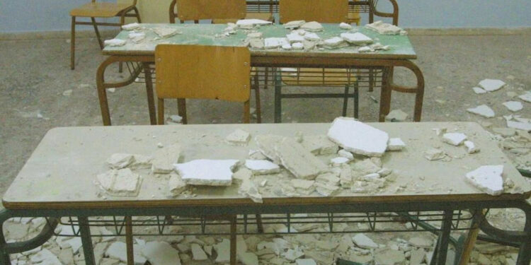 Alldaynews.gr Έπεσε μέρος της οροφής σε δημοτικό σχολείο στο Αιγάλεω – ««Θα είχαμε θρηνήσει τουλάχιστον πέντε με έξι παιδιά»