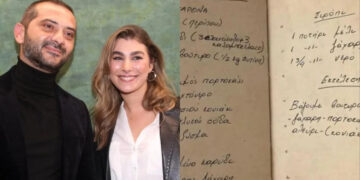 Έβαλε τα γυαλιά στον Κουτσόπουλο: H συνταγή για μελομακάρονα που έδωσε η γυναίκα του έκανε μέχρι και τον “θείο” Λεωνίδα να ζηλέψει