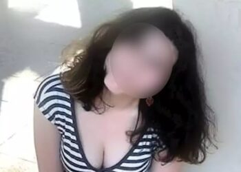 Alldaynews.gr Φαίη Μπακογιώργου: Ο πατέρας που έγινε ντετέκτιβ για να αποκαλύψει τη δολοφονία της κόρης του